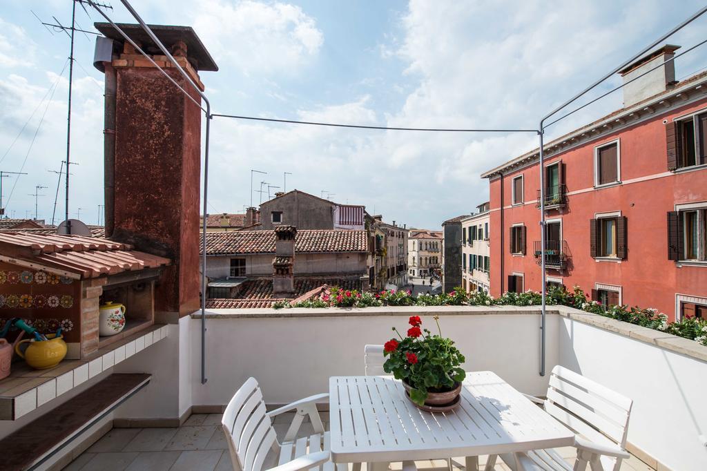 Savoia & Jolanda Apartments 2 Venedig Værelse billede