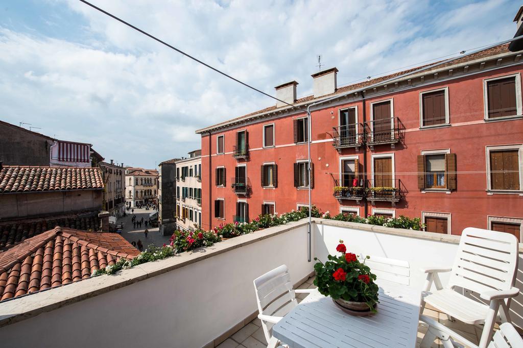 Savoia & Jolanda Apartments 2 Venedig Værelse billede